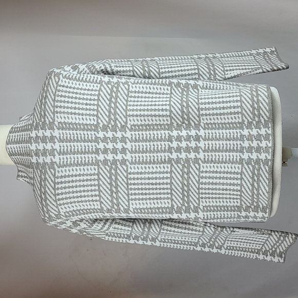 Max Studio Sweater - Picture 6 of 13